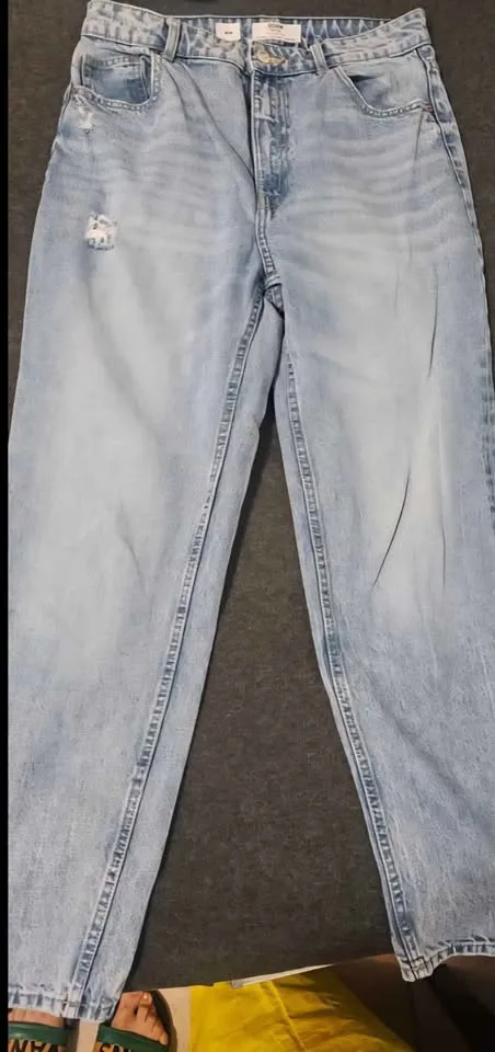 Size 8 Jeans image indicator(2)