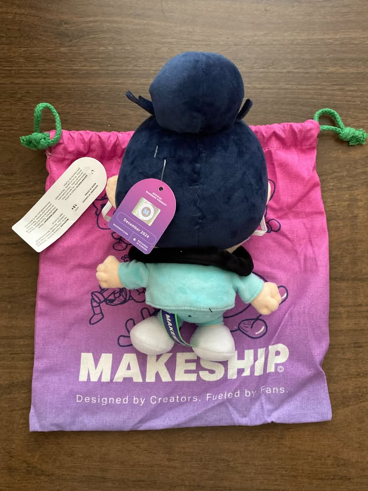 Authentic "Nurse Classic Plushie" by Makeship, Brand new - photo 4