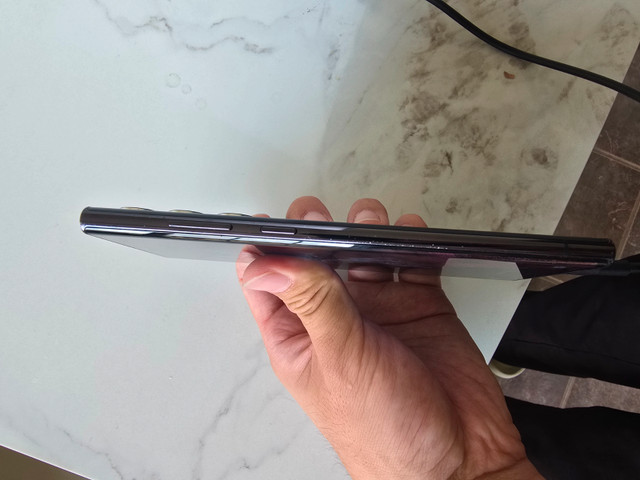 Samsung S22 Ultra, 99% new condition - photo 4