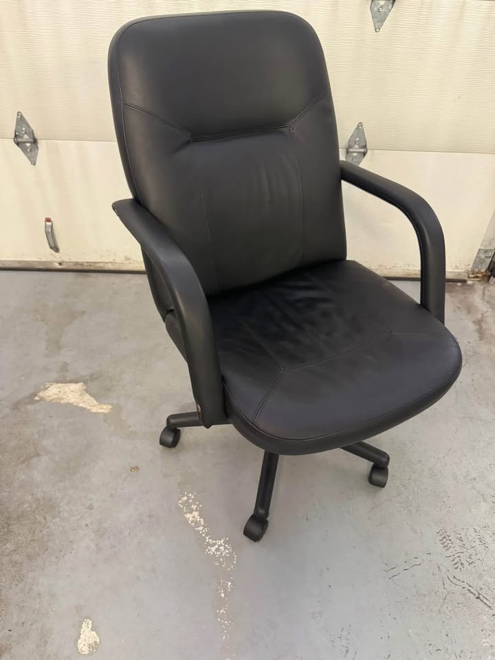 Office chair - photo 2