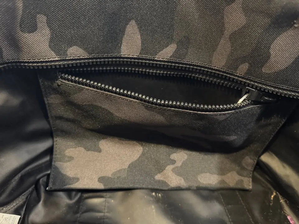 Banana Republic Beach/Tote Bag image indicator(3)