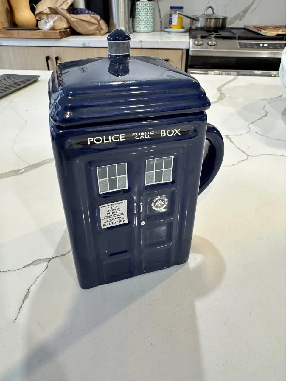 Doctor Who TARDIS ceramic mug