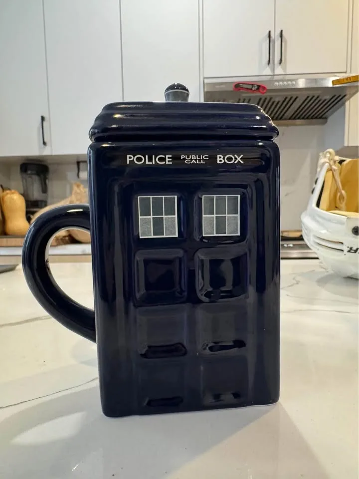 Doctor Who TARDIS ceramic mug image indicator(2)
