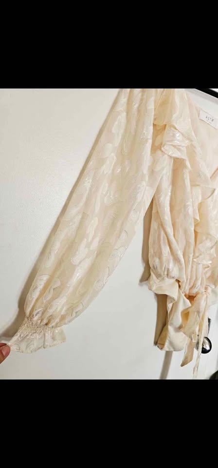 Size S ASTR Cream Ruffle Persephone Bodysuit Top - photo 3