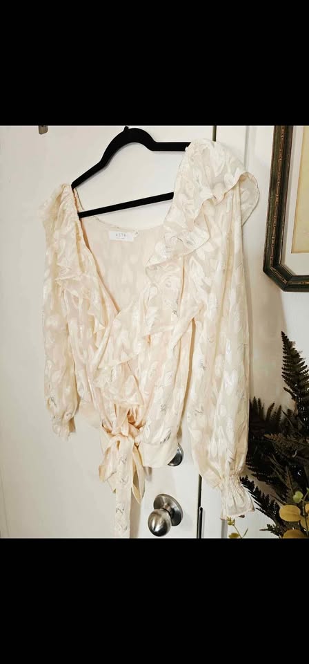 Size S ASTR Cream Ruffle Persephone Bodysuit Top - photo 4