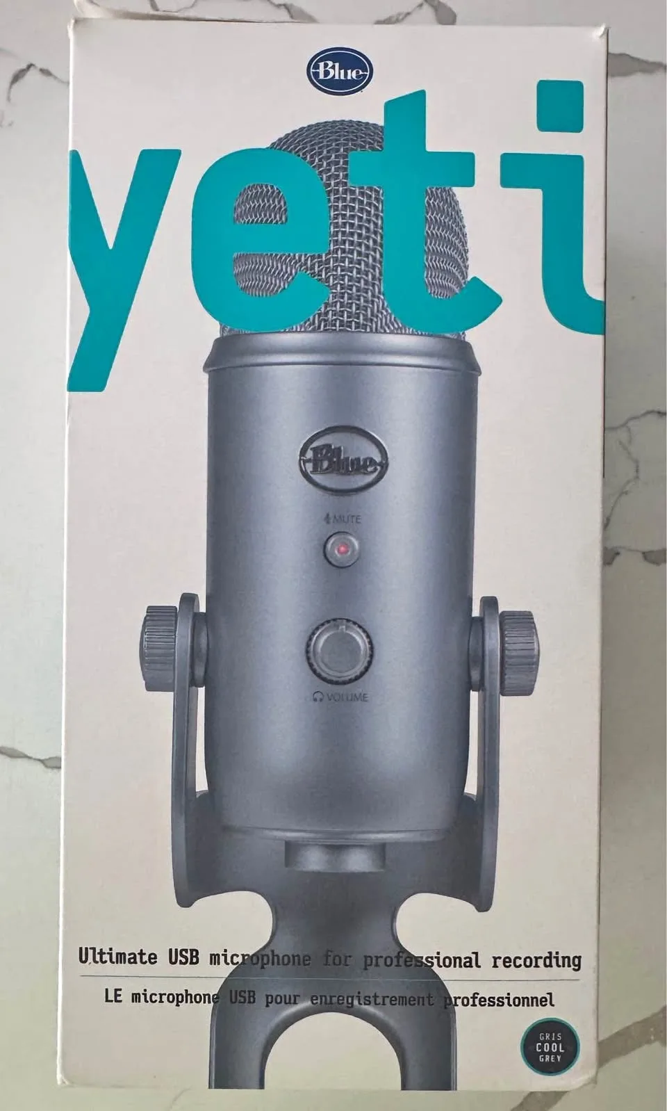 Blue Microphones Yeti USB Microphone - Space Gray