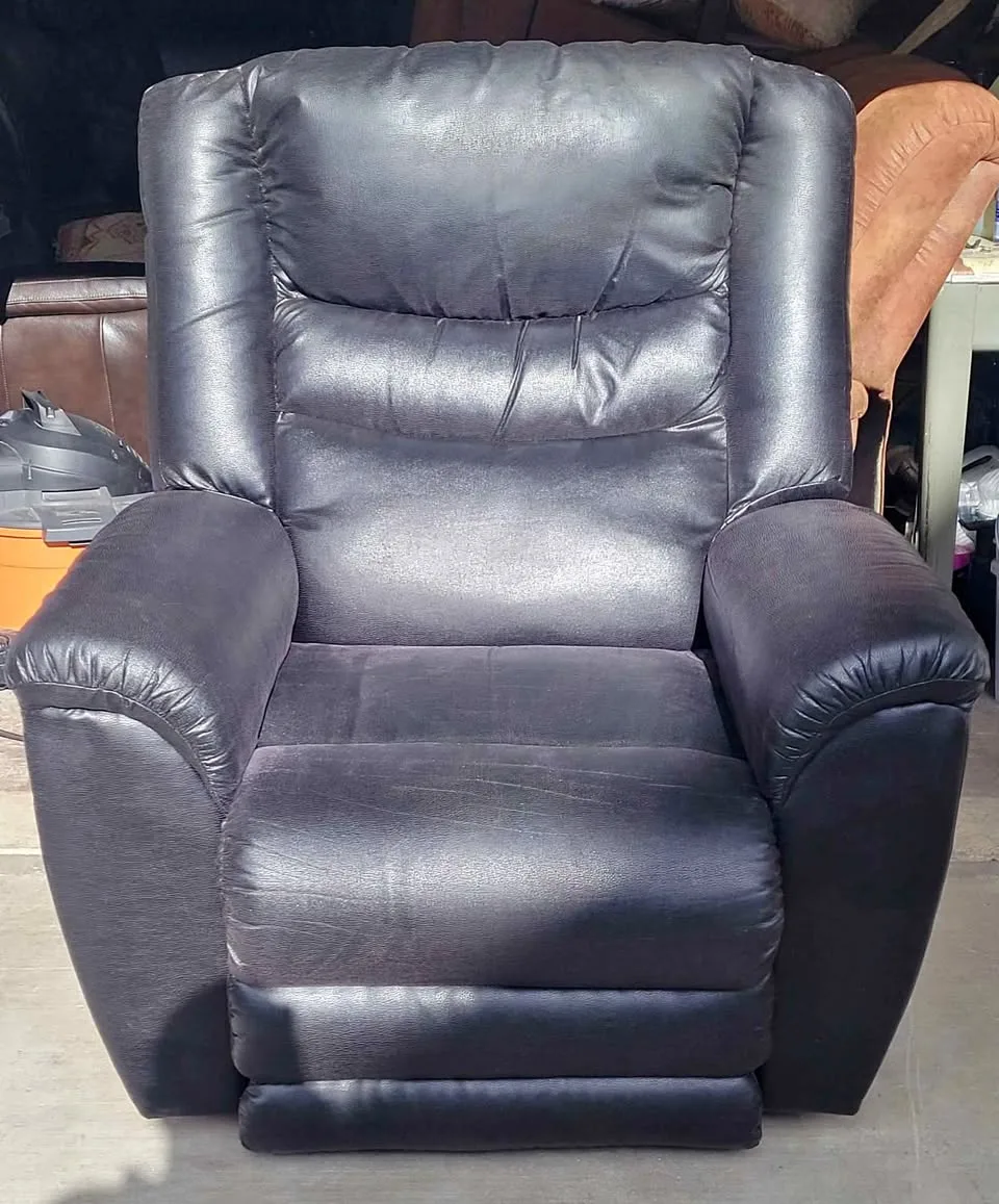 Big Black Faux Leather LaZBoy Electronic Recliner thumbnail