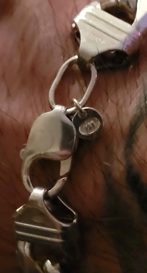 9" Solid Sterling Silver Cuban Link Bracelet image indicator(2)