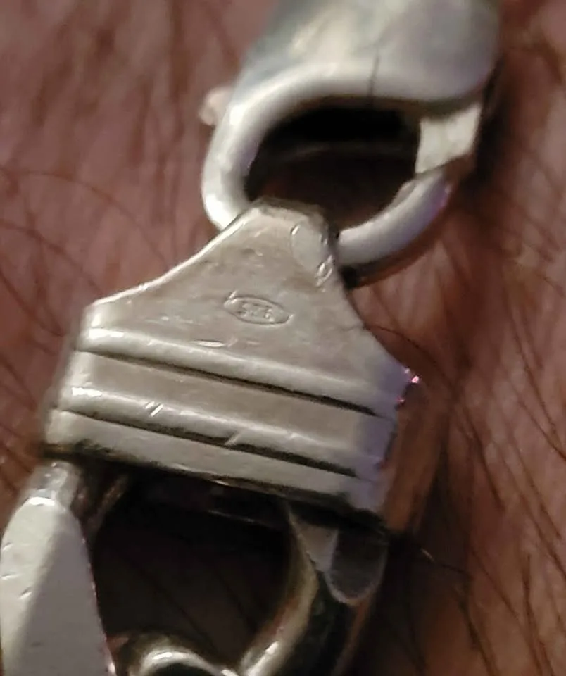 9" Solid Sterling Silver Cuban Link Bracelet image indicator(5)