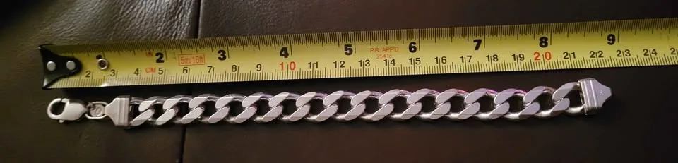 9" Solid Sterling Silver Cuban Link Bracelet image indicator(6)