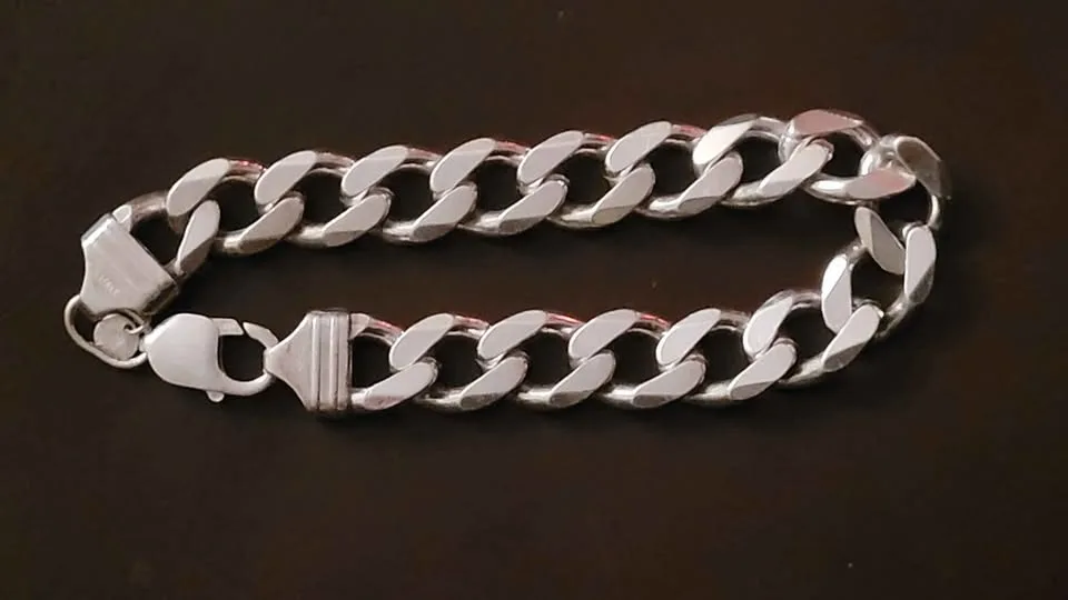 9" Solid Sterling Silver Cuban Link Bracelet image indicator(7)