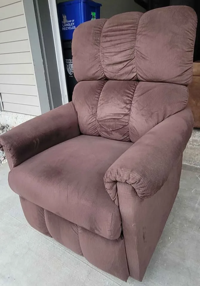 Chocolate Brown LaZboy Pinnacle Recliner image indicator(3)