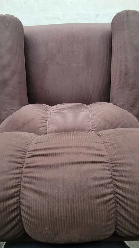 Chocolate Brown LaZboy Pinnacle Recliner image indicator(6)