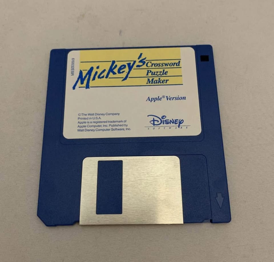 Disney Mickey's Crossword Puzzle Maker - photo 2