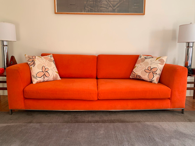 Contemporary Upcountry Sofa