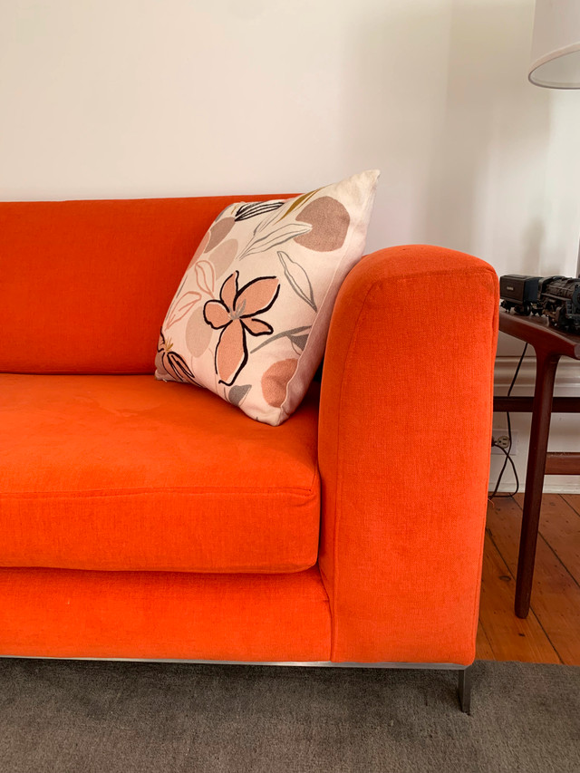 Contemporary Upcountry Sofa - photo 3