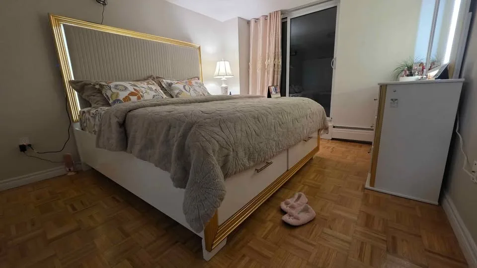 Used like New Bedroom Furniture Set_with Original Receipt image indicator(4)