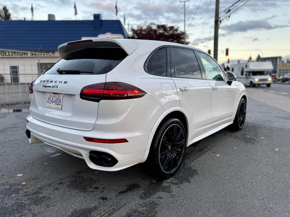 2016 Porsche cayenne gts image indicator(4)