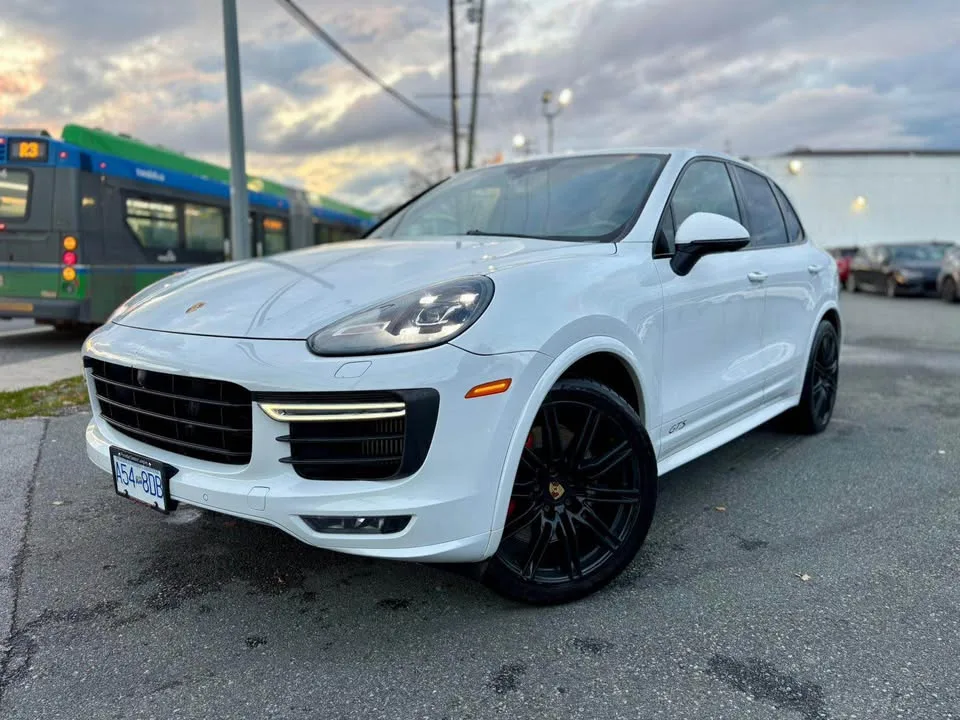 2016 Porsche cayenne gts image indicator(8)