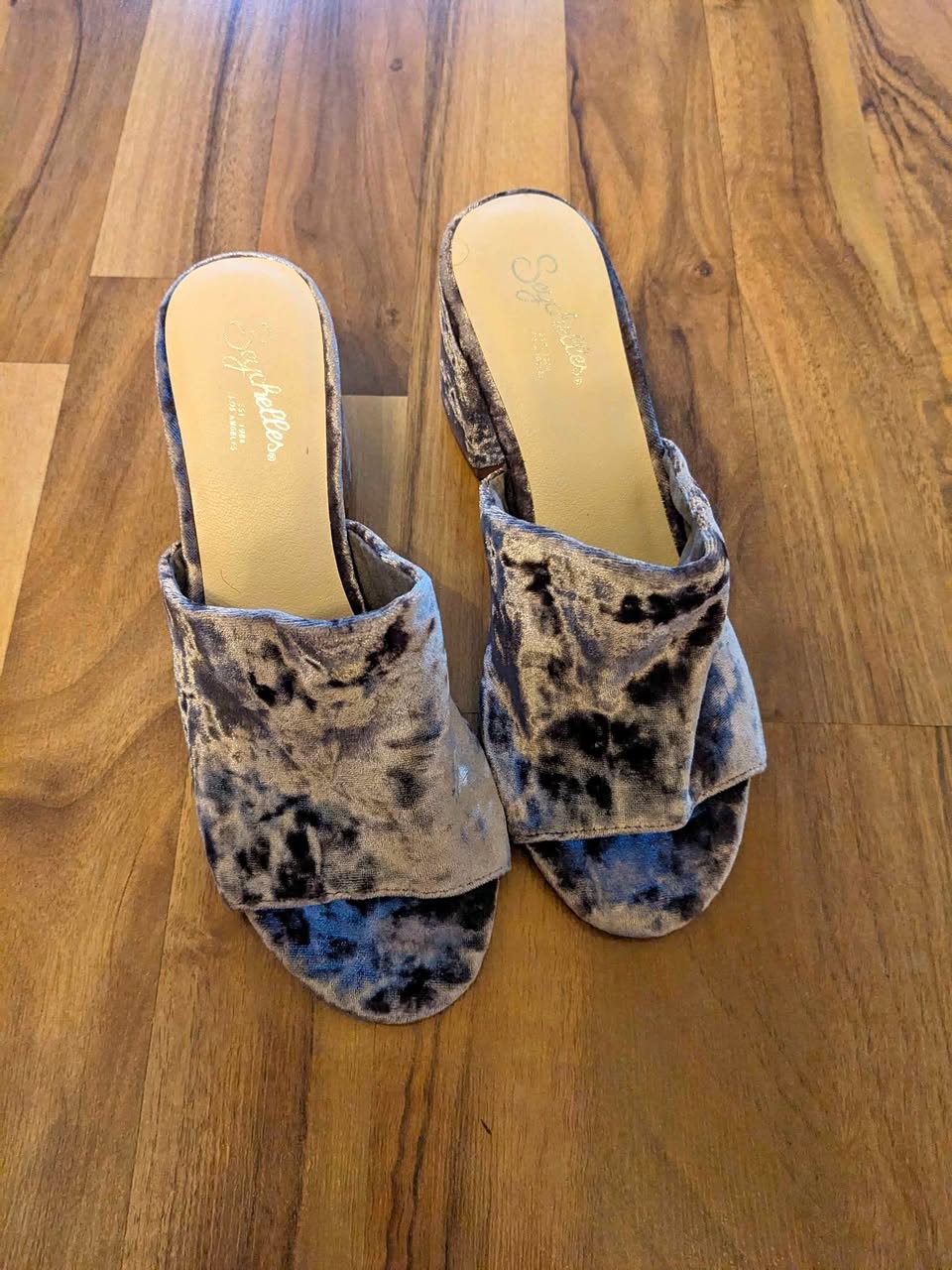 Seychelles velvet brand new heels