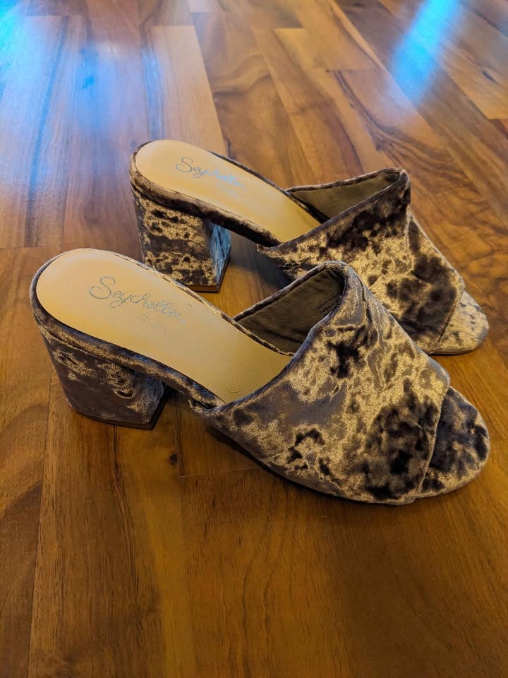 Seychelles velvet brand new heels - photo 4