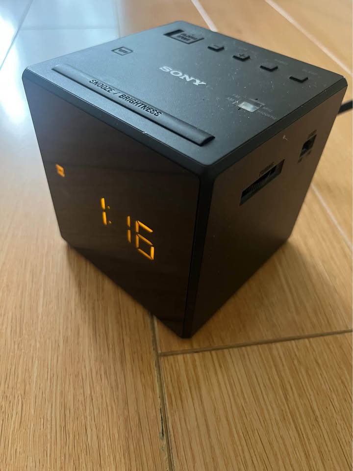 Sony clock&radio - photo 4