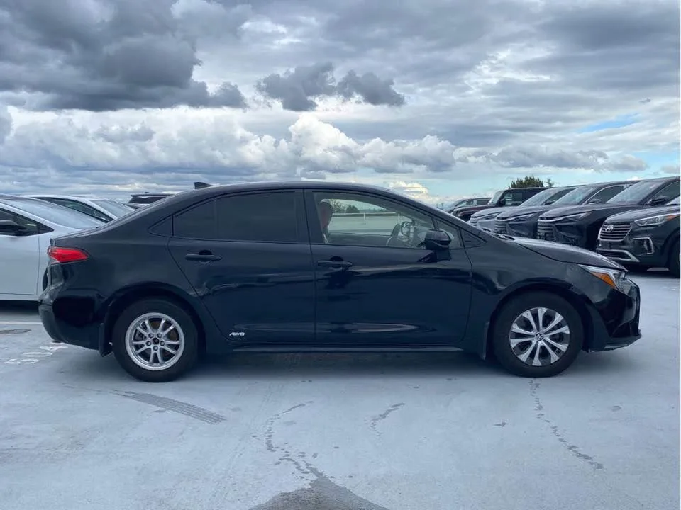 2023 Toyota corolla hybrid le awd image indicator(6)