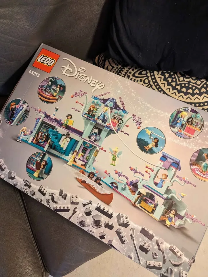 Lego Disney Princess Enchanted Treehouse image indicator(4)