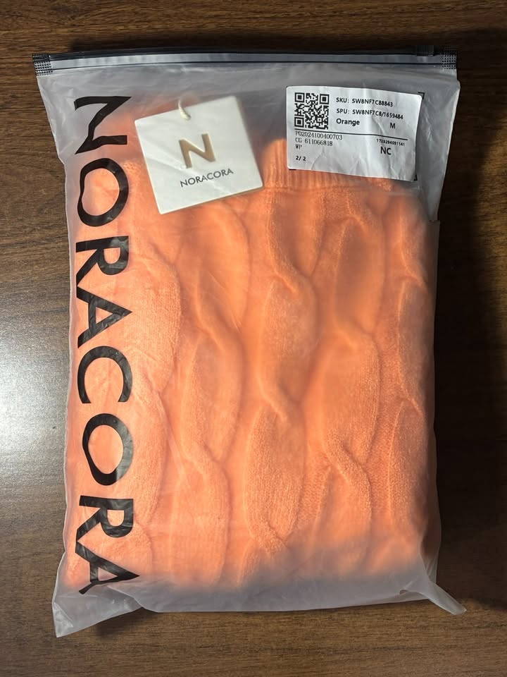 Noracora Women's Sweater, Orange, size M. New with tag - photo 3