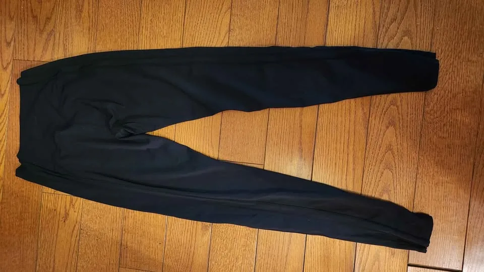 High-rise Black Alphalete Leggings (Small) image indicator(3)