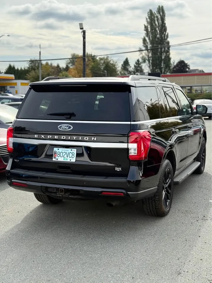 2022 Ford expedition xlt 4x4 image indicator(2)