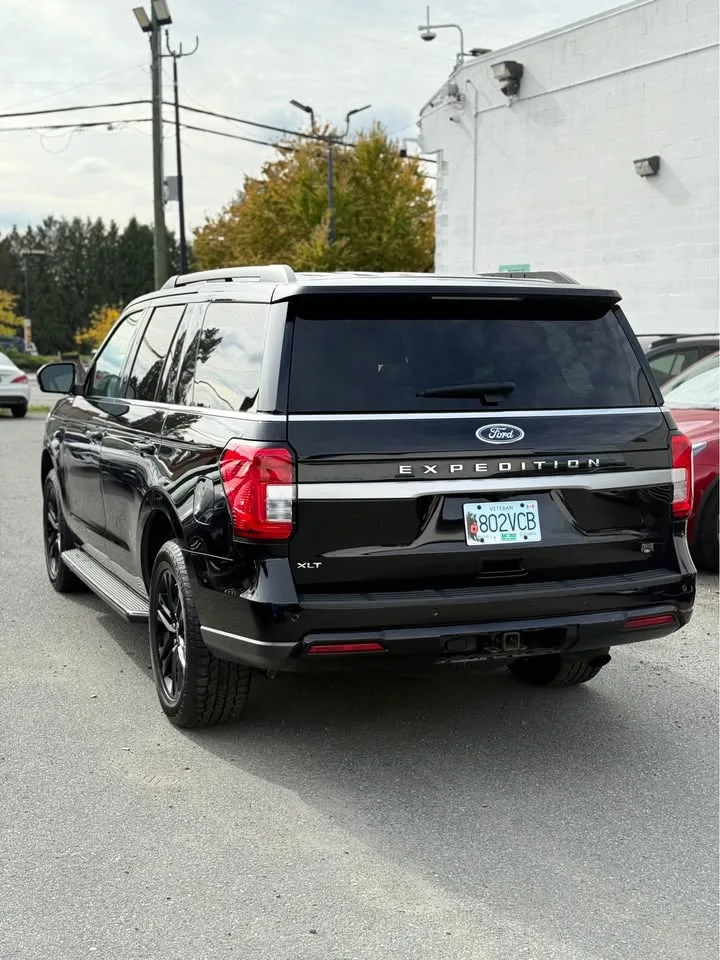 2022 Ford expedition xlt 4x4 image indicator(4)