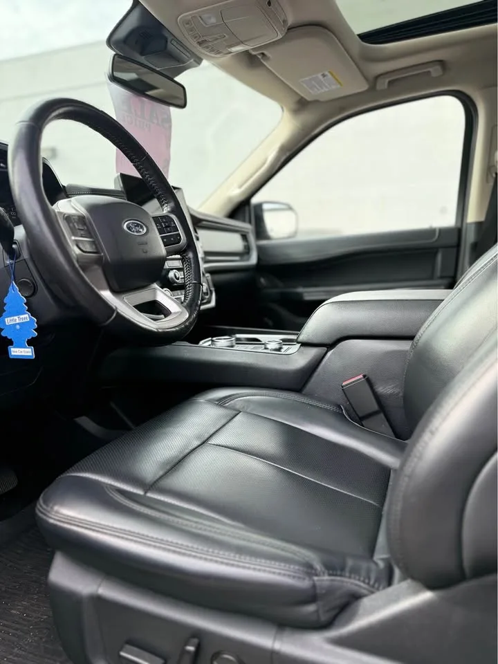 2022 Ford expedition xlt 4x4 image indicator(7)