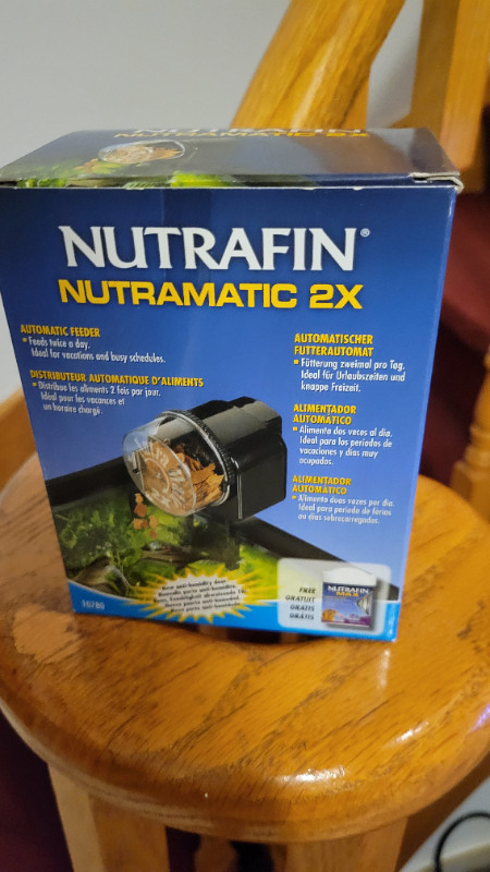 Nutrafin Nutramatic 2x Fish feeder
