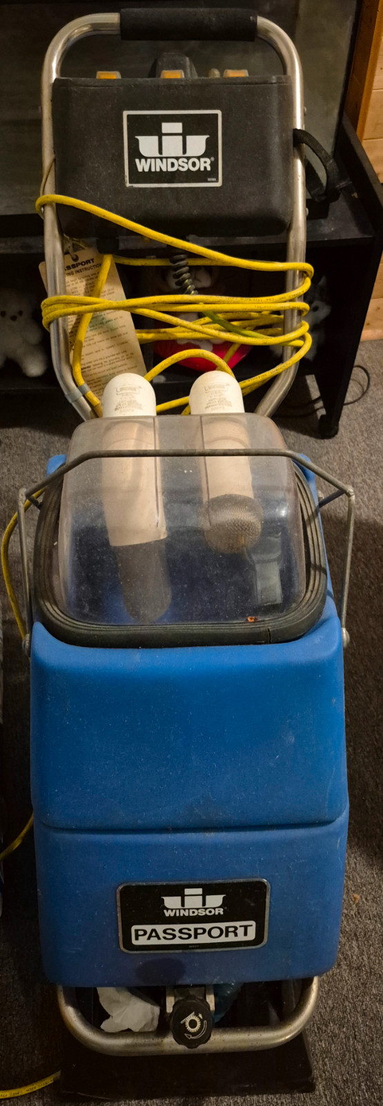 Windsor Passport Carpet Cleaning Machine