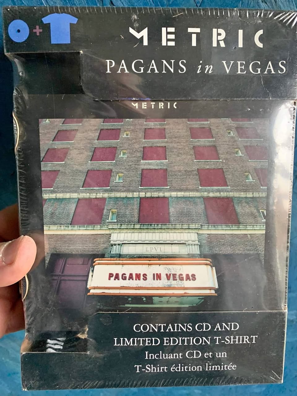 Rare Metric cd with t-shirt combo