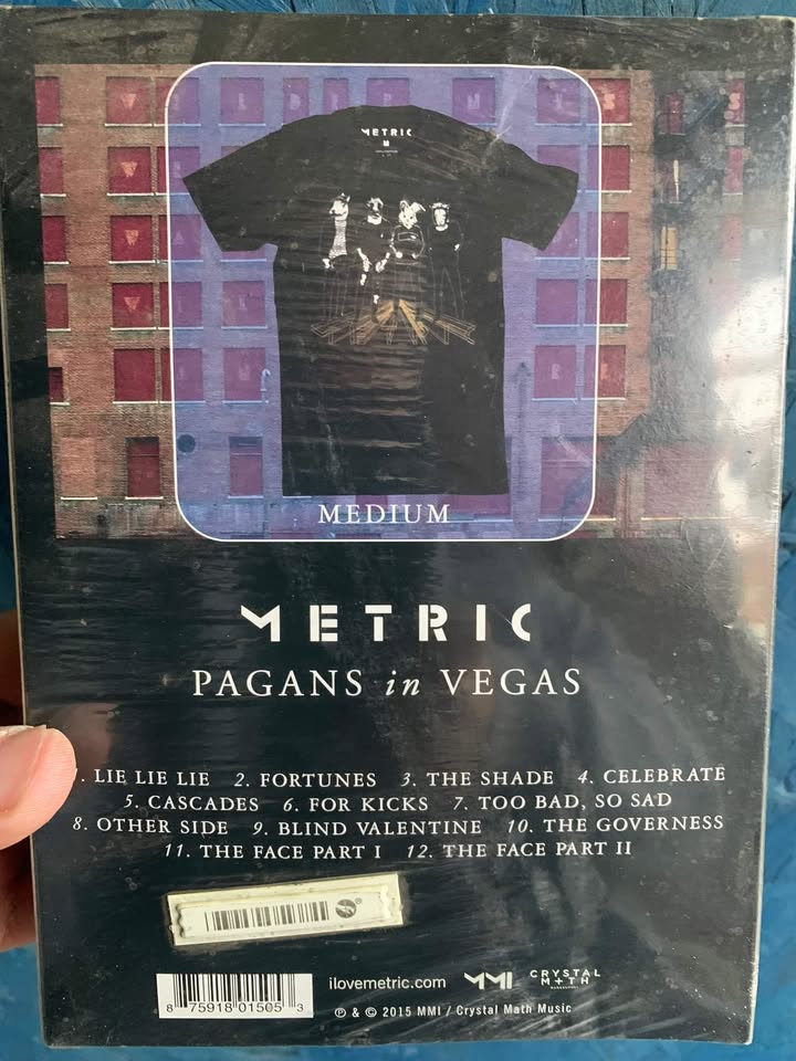 Rare Metric cd with t-shirt combo - photo 2