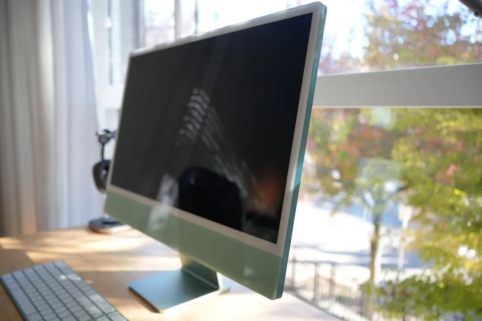 Apple iMac 24-inch (M1, 16 GB RAM / 1 TB SSD) – Green image indicator(6)