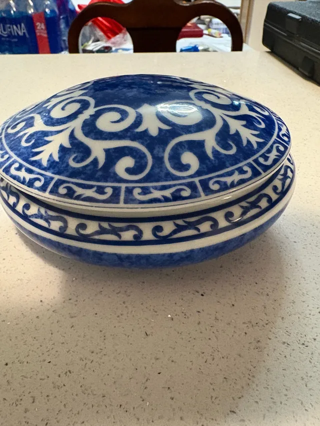 Limoges Porcelain Covered Dish image indicator(2)