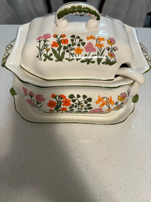 Floral Soup Tureen image indicator(2)