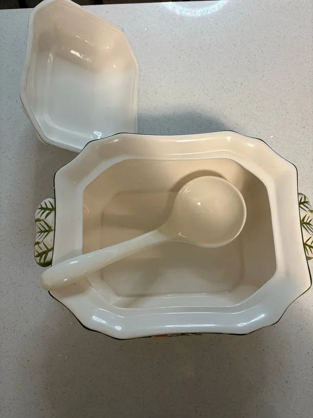 Floral Soup Tureen image indicator(3)