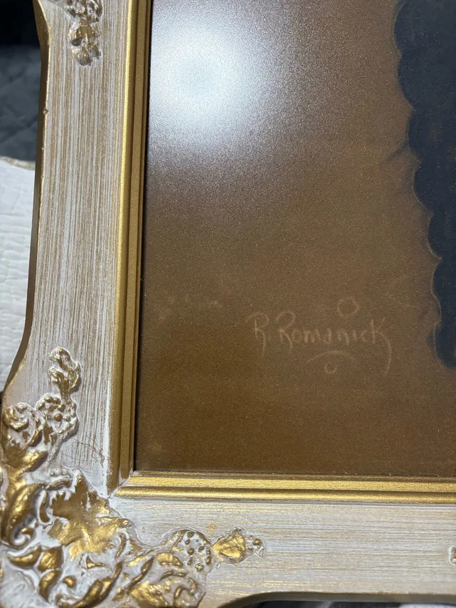 Framed Portrait image indicator(7)