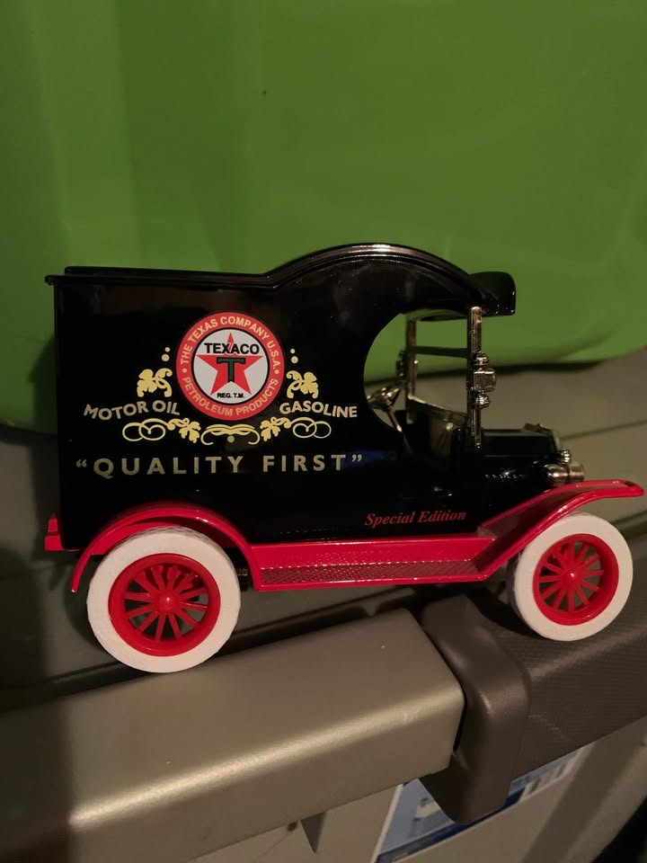 Gearbox 1912 Ford Model A Delivery Car Replica - photo 3
