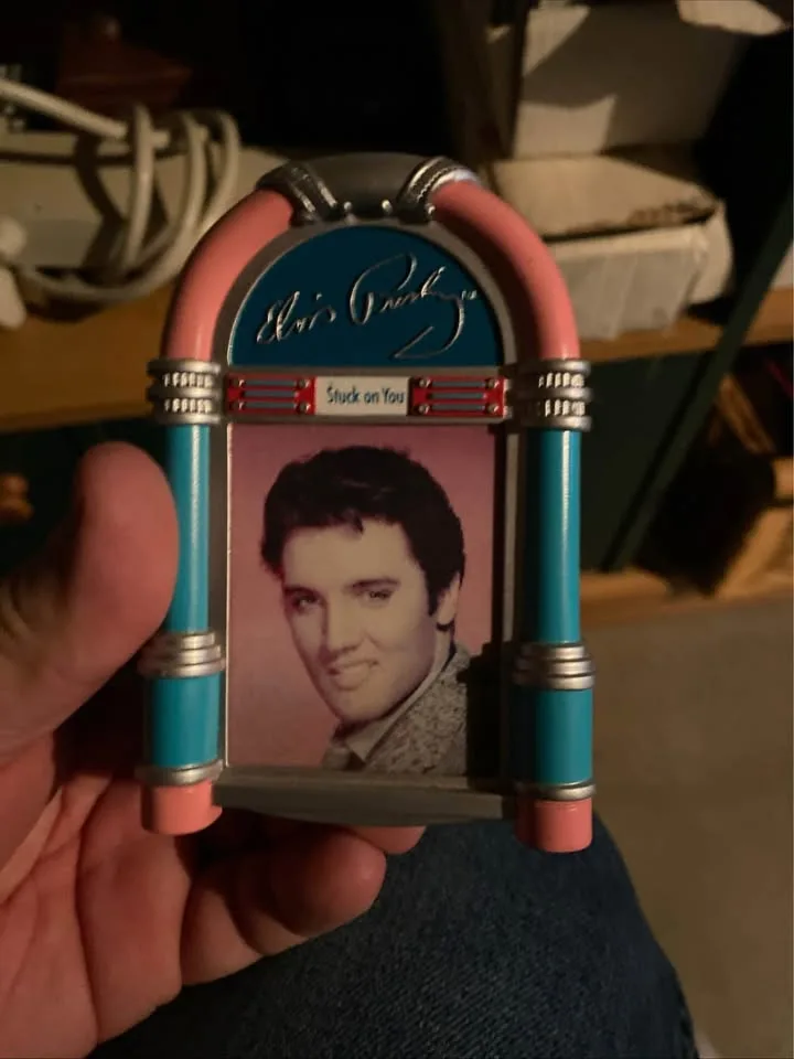 Elvis Presley Musical Ornament Lenticular Pics WORKS image indicator(5)