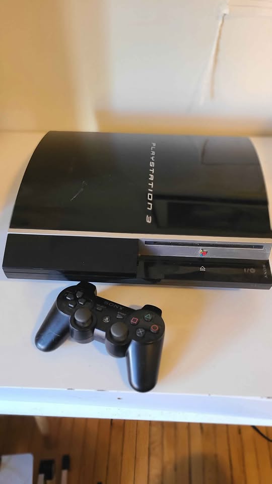 Sony PlayStation 3 (PS3) 80GB Console - photo 2