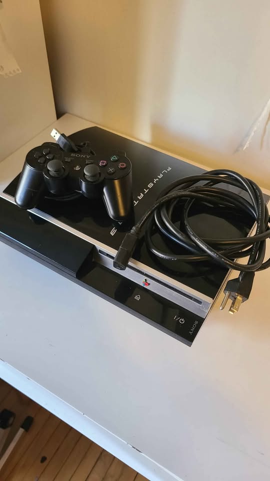 Sony PlayStation 3 (PS3) 80GB Console - photo 5