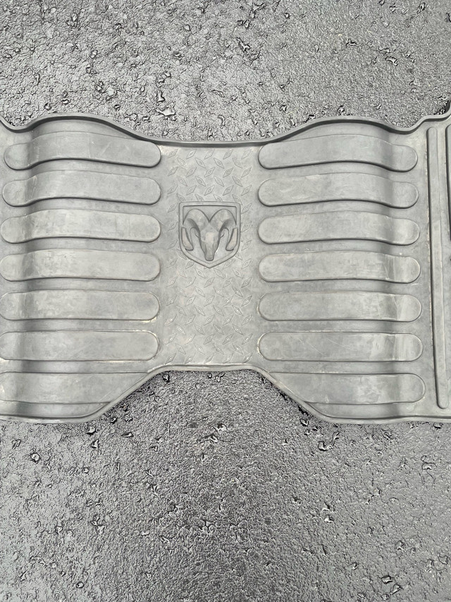 Ram 1500 rear floor liner/mat (reduced) - photo 2