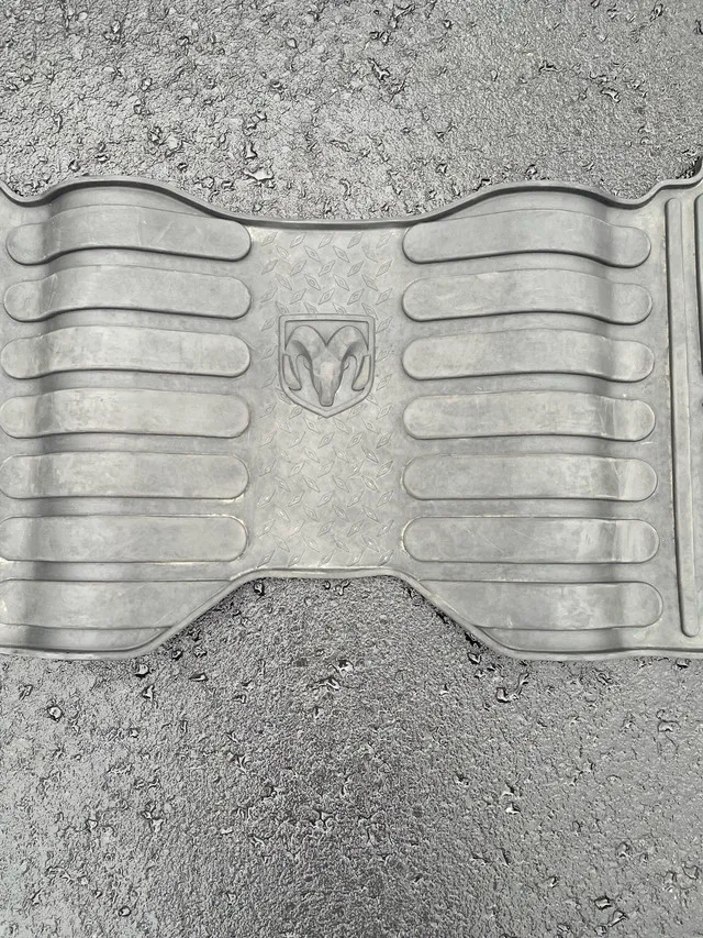 Ram 1500 rear floor liner/mat image indicator(2)