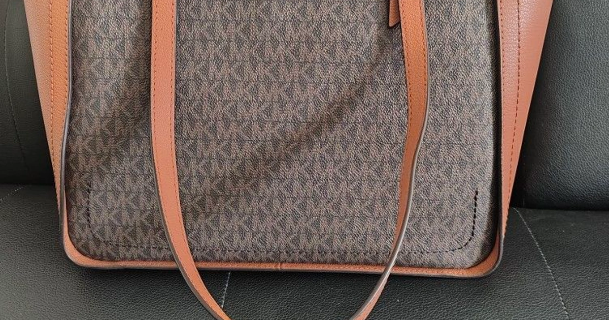 Michael Kors Shoulder Bag Karrot - Main Image