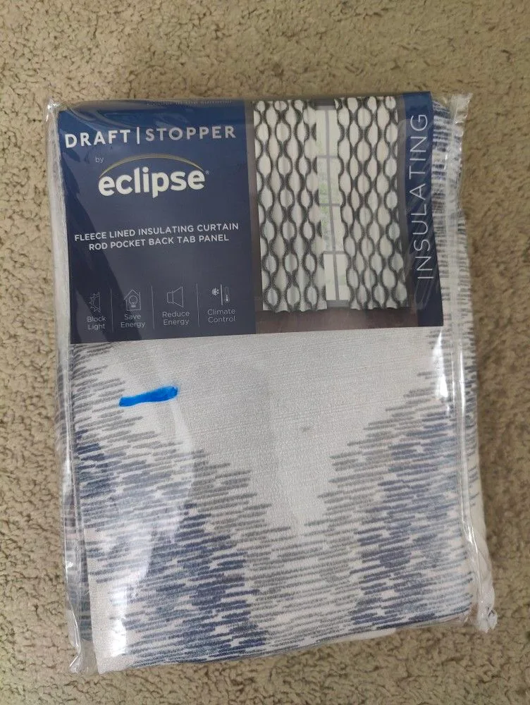 Insulating Curtain thumbnail